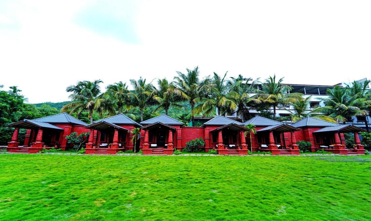 Siddhagiri Hotel And Resort Wai Kültér fotó