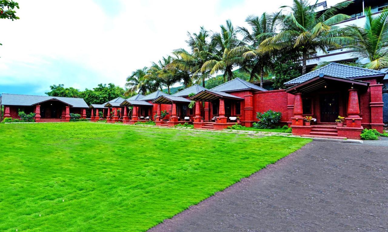 Siddhagiri Hotel And Resort Wai Kültér fotó