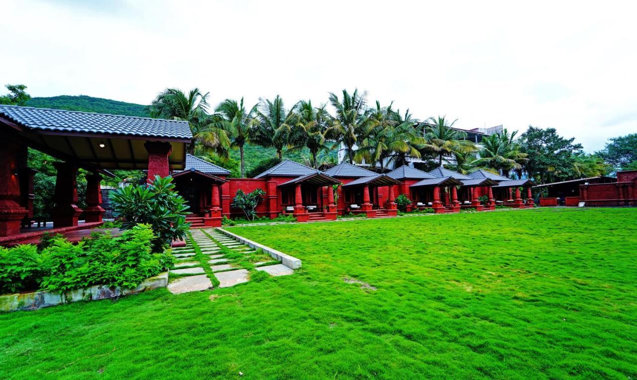 Siddhagiri Hotel And Resort Wai Kültér fotó