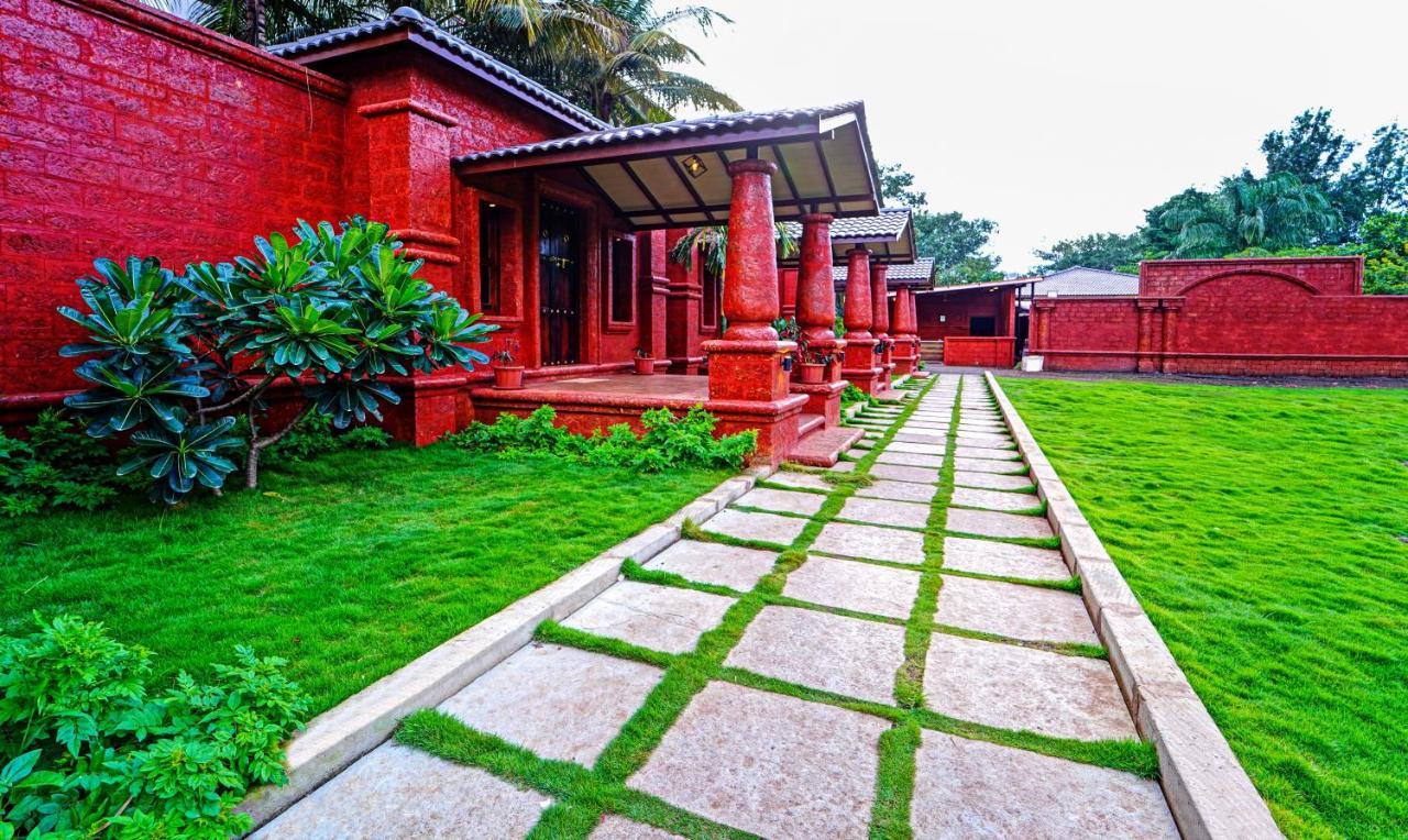 Siddhagiri Hotel And Resort Wai Kültér fotó